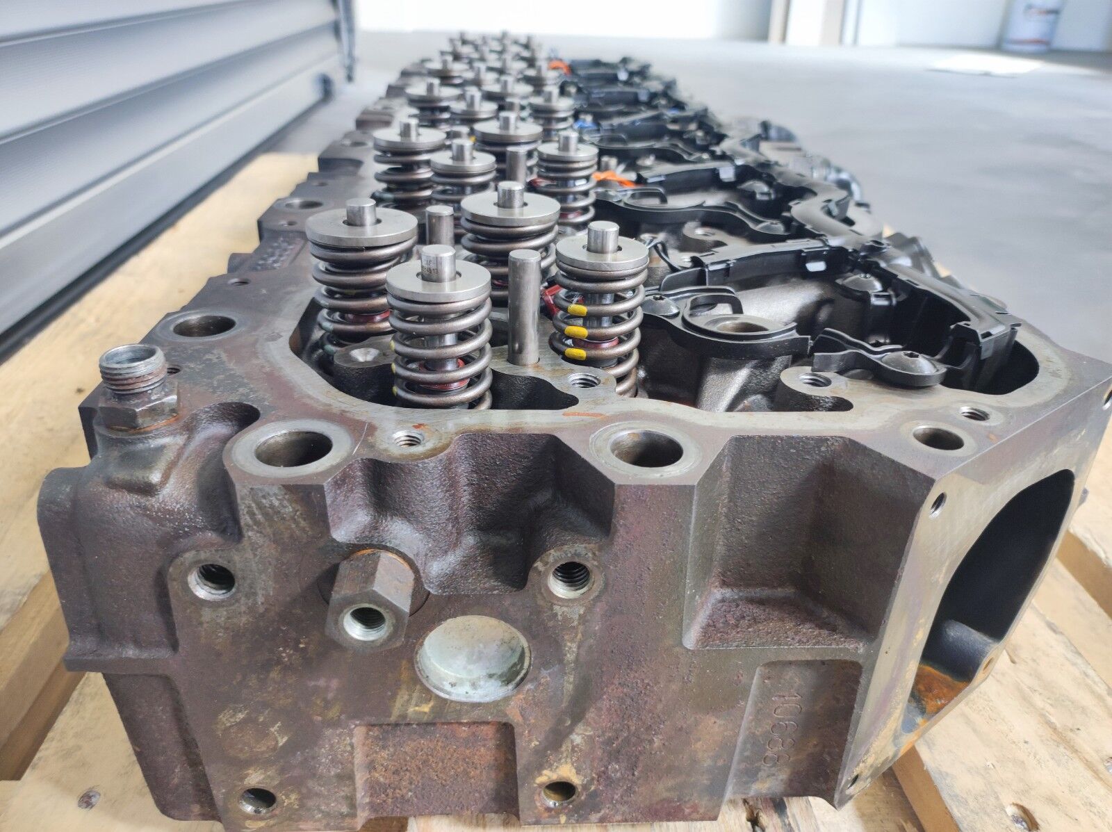 testata motore DAF XF105 1 SENSOR oe1695612 per camion DAF 410, 460, 510 HP