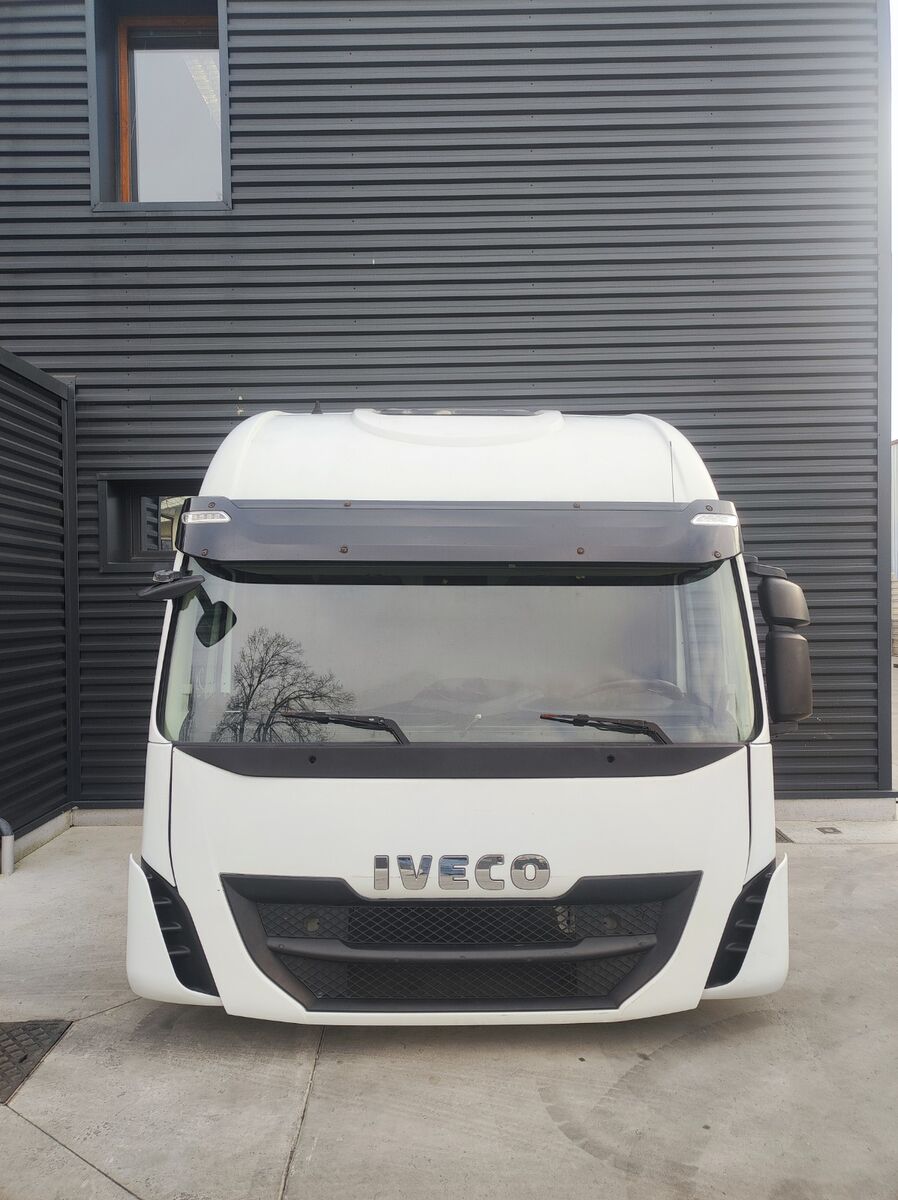 cabina IVECO STRALIS HI-WAY Euro 6 per camion IVECO Active Space