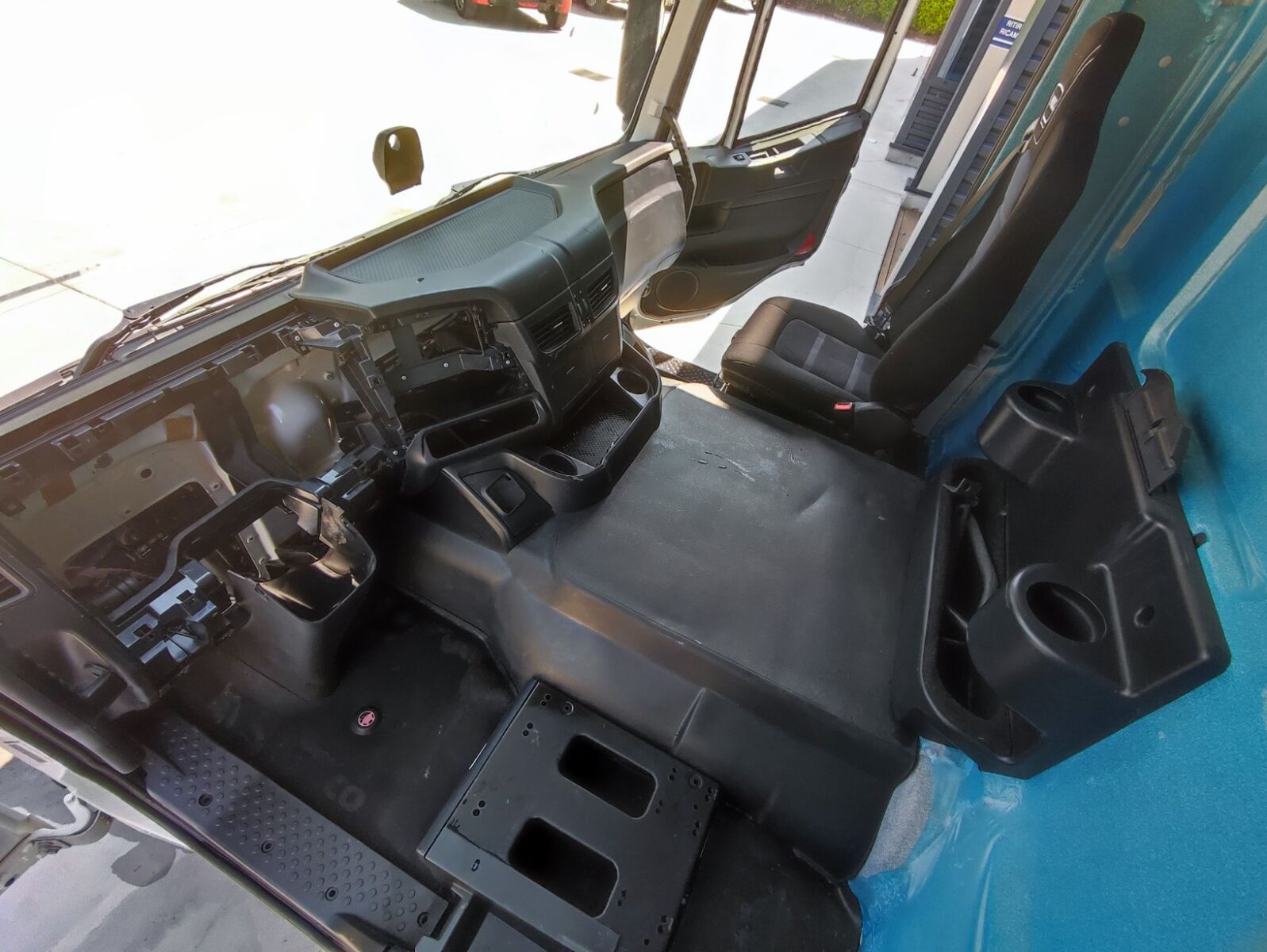 cabina IVECO STRALIS HI STREET - TRAKKER Euro 6 per camion IVECO DAY CAB