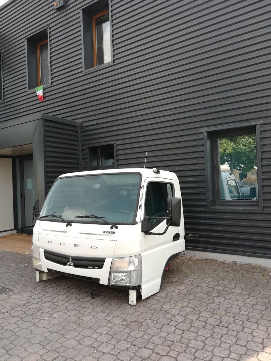 cabina MITSUBISHI FUSO CANTER C 1995mm LH DRIVE EURO 5 2011 -> per camion Mitsubishi Fuso