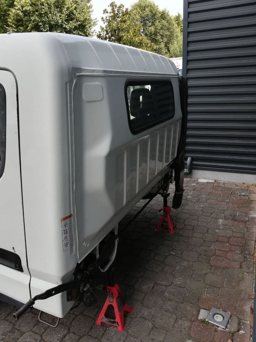 cabina MITSUBISHI FUSO CANTER C 1995mm LH DRIVE EURO 5 2011 -> per camion Mitsubishi Fuso