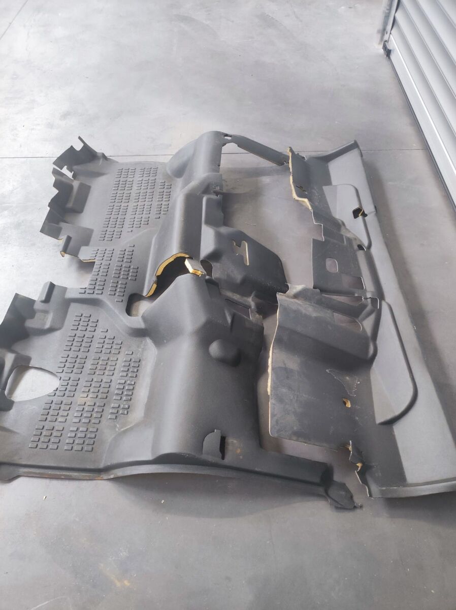 altri ricambi per cabine NISSAN Floor Mat per camion NISSAN Cabstar 2007-2013