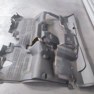 altri ricambi per cabine NISSAN Floor Mat per camion NISSAN Cabstar 2007-2013