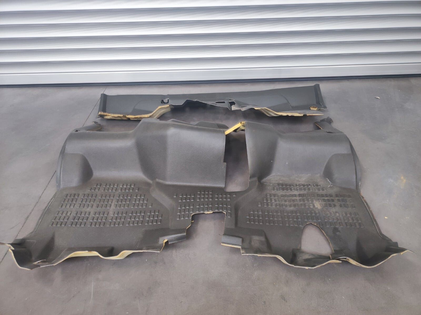 altri ricambi per cabine NISSAN Floor Mat per camion NISSAN Cabstar 2007-2013
