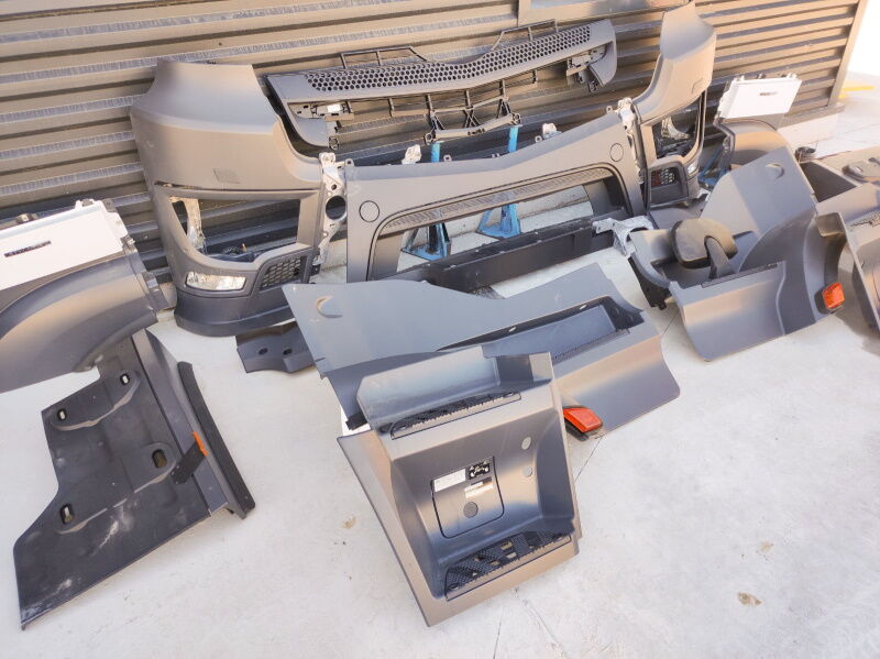 rivestimento anteriore per camion MERCEDES-BENZ ACTROS AROCS ANTOS MP4 EURO 5 EURO 6