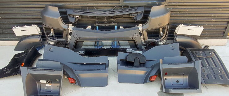 rivestimento anteriore per camion MERCEDES-BENZ ACTROS AROCS ANTOS MP4 EURO 5 EURO 6