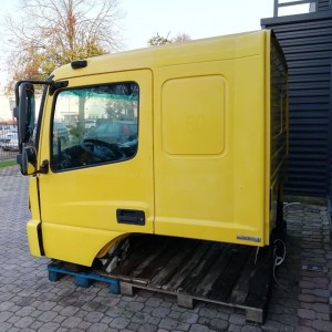 cabina MERCEDES-BENZ AXOR ATEGO MP2 6 CYLINDERS EURO 4 EURO 5 per camion MERCEDES-BENZ