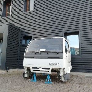 cabina NISSAN CABSTAR 1996 -> 2006 per camion NISSAN