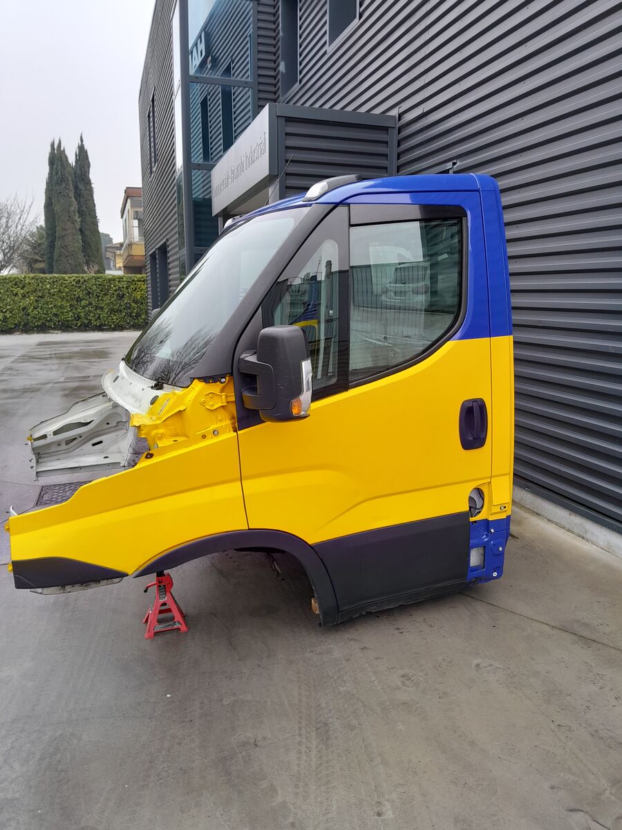 cabina IVECO DAILY EURO 6 2014 -> per commercial vehicle IVECO
