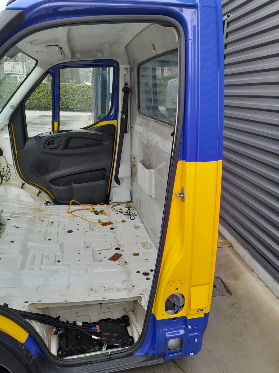 cabina IVECO DAILY EURO 6 2014 -> per commercial vehicle IVECO
