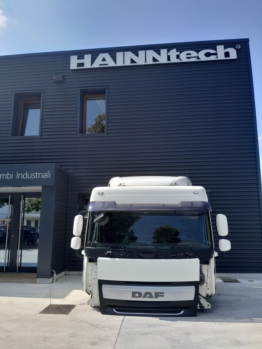 cabina per camion DAF XF106