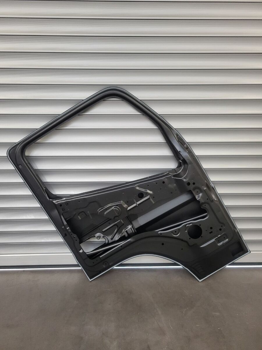 porta MITSUBISHI FUSO " C " LH SIDE 2014 - 2021 per commercial vehicle Mitsubishi Fuso