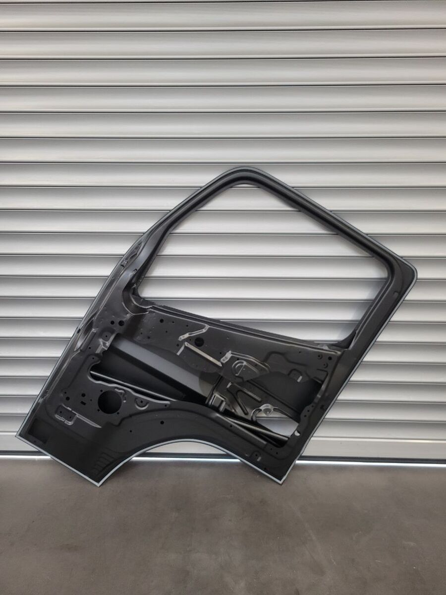 porta MITSUBISHI FUSO " C " RH SIDE 2014-2021 per commercial vehicle Mitsubishi Fuso