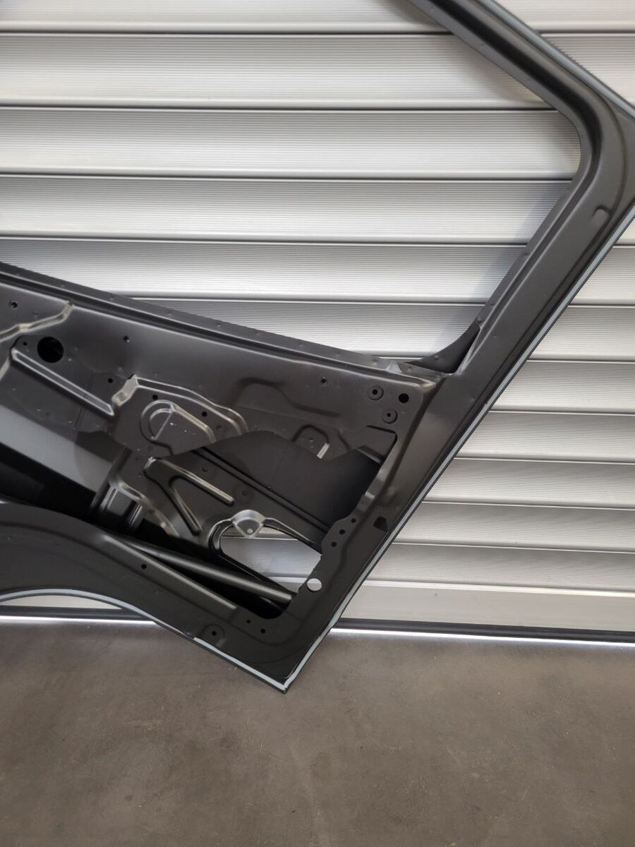 porta MITSUBISHI FUSO " C " RH SIDE 2014-2021 per commercial vehicle Mitsubishi Fuso