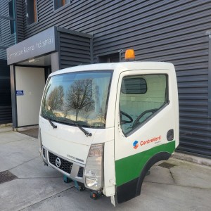 cabina NISSAN CABSTAR NT400 2013 -> per camion NISSAN