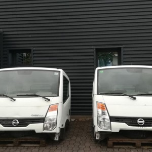 cabina NISSAN CABSTAR - NT400 2007 -> per camion NISSAN
